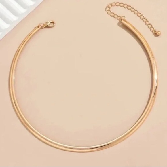 New! Aria Gold Collar Necklace (9754) - Picture 2 of 2